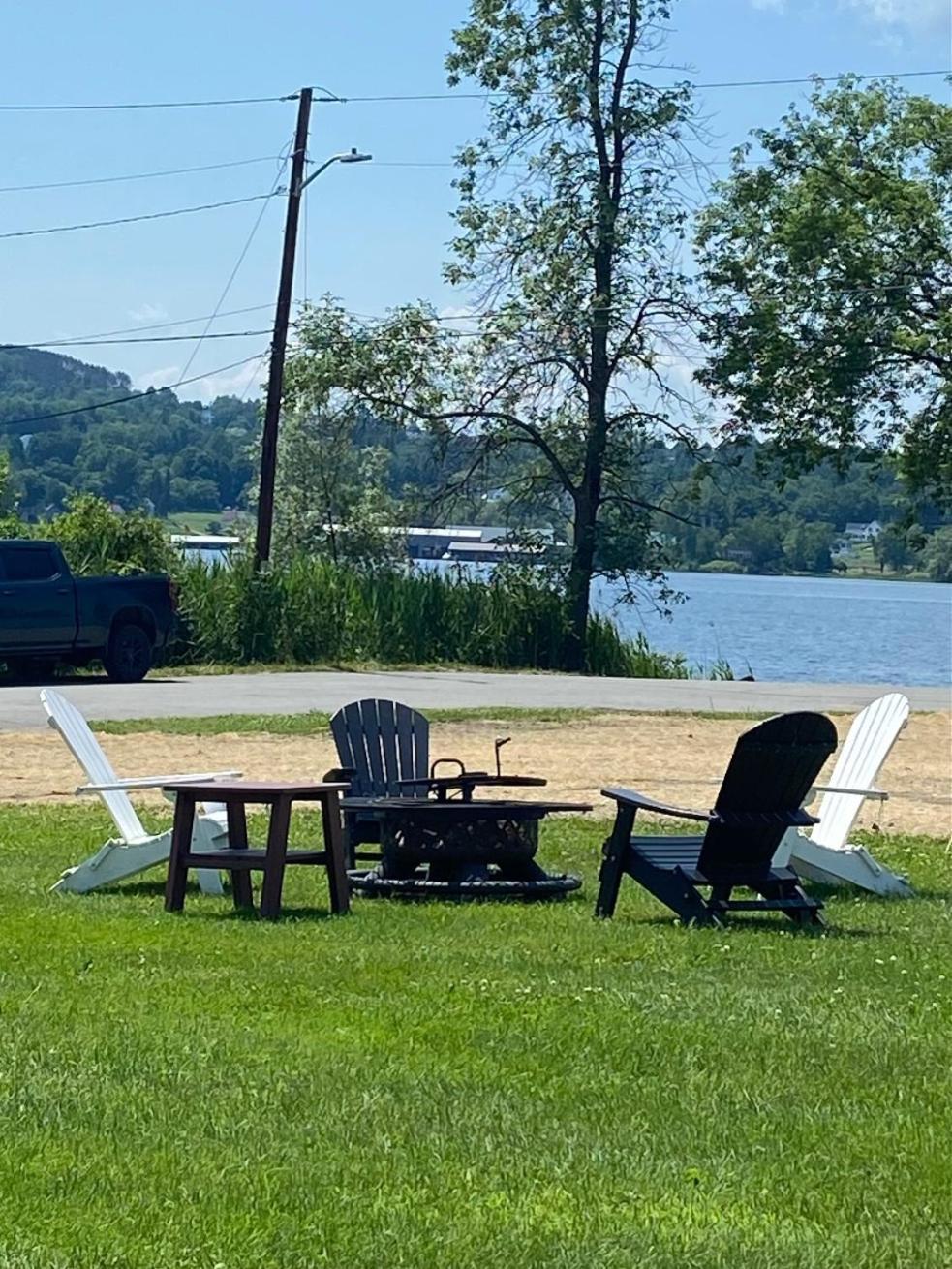 Beach House - On Lake Time Newport Luaran gambar